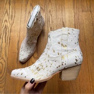 NEW Dolce Vita Silma Western Cowboy Ankle Bootie Hold Multi Cow Print Hair NWT